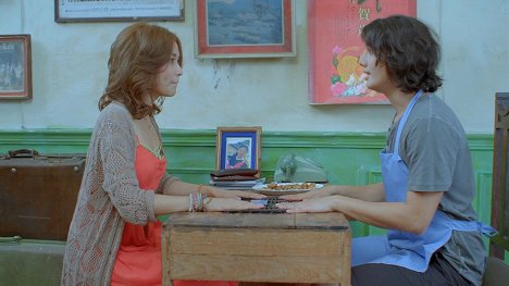 Laila Boonyasak, Arak Amornsupasiri - 30+ Sod On Sale - De la película