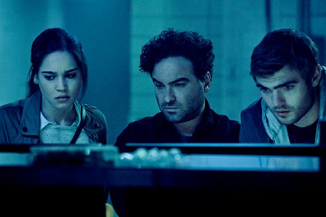 Matilda Anna Ingrid Lutz, Johnny Galecki, Alex Roe - Kruhy - Z filmu