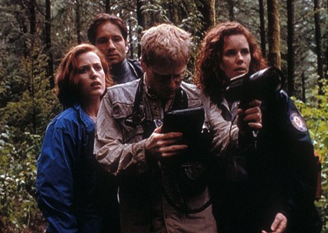 Gillian Anderson, David Duchovny, Anthony Rapp, Colleen Flynn - The X-Files - Detour - Van film