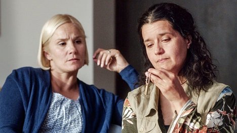 Laura Malmivaara, Vilma Melasniemi - Presidentti - Tsaarin kuriirit - Film