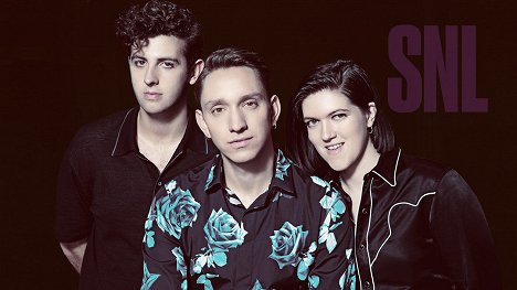 Jamie XX, Oliver Sim, Romy Madley-Croft - Saturday Night Live - Promoción