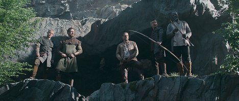 Charlie Hunnam, Aidan Gillen, Djimon Hounsou - Arthur király - A kard legendája - Filmfotók
