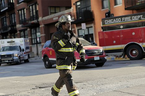 Eamonn Walker - Chicago Fire - A Real Wake-Up Call - Photos