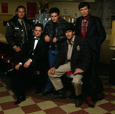 Michael Horse, Kyle MacLachlan, James Marshall, Michael Ontkean, Everett McGill - Twin Peaks - Werbefoto