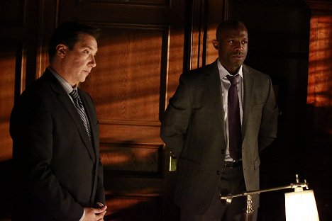 Benito Martinez, Billy Brown - How to Get Away with Murder - He Made a Terrible Mistake - Photos