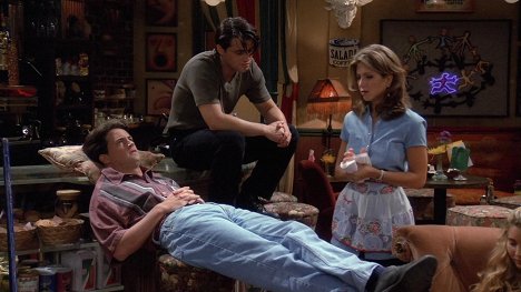 Matthew Perry, Matt LeBlanc, Jennifer Aniston - Friends - The One with the Sonogram at the End - Photos