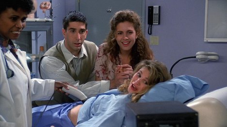 Joan Pringle, David Schwimmer, Jessica Hecht, Anita Barone - Friends - The One with the Sonogram at the End - Photos