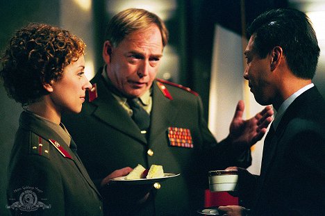 Olga Cramer, Garry Chalk, François Chau - Stargate SG-1 - Disclosure - Photos