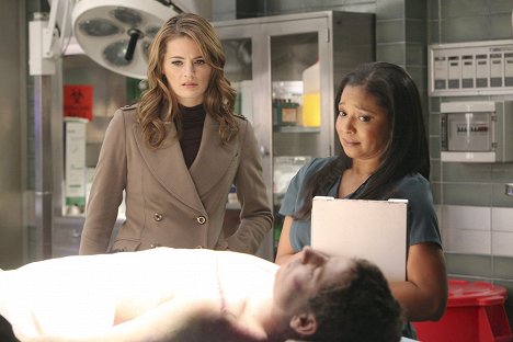 Stana Katic, Tamala Jones - Castle - Til Death Do Us Part - Photos