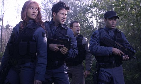 Rachel Luttrell, Joe Flanigan, David Hewlett, Rainbow Sun Francks - Stargate Atlantis - 38 Minuten - Filmfotos