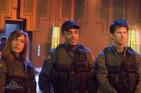 Rachel Luttrell, Rainbow Sun Francks, Joe Flanigan - Stargate: Atlantis - Before I Sleep - Photos