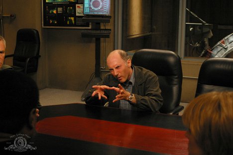 Dan Castellaneta - Stargate SG-1 - Citizen Joe - Kuvat elokuvasta