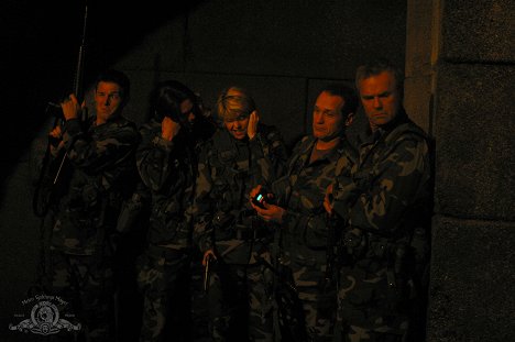 Amanda Tapping, Jay Acovone, Richard Dean Anderson - Stargate Kommando SG-1 - Moebius - Teil 2 - Filmfotos