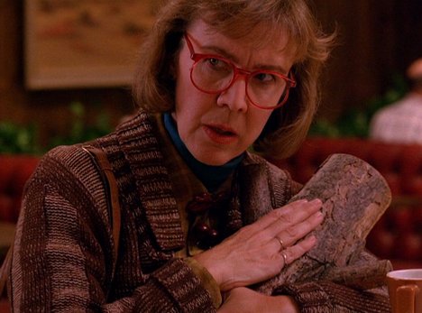 Catherine E. Coulson - El enigma de Twin Peaks - Coma - De la película