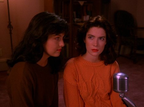 Sheryl Lee, Lara Flynn Boyle - El enigma de Twin Peaks - Coma - De la película