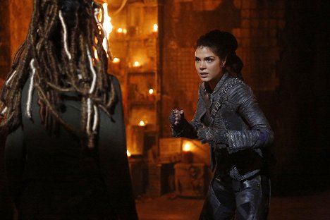 Marie Avgeropoulos - The 100 - The Four Horsemen - Photos