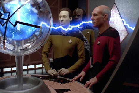 Brent Spiner, Michael Dorn, Patrick Stewart - Star Trek: The Next Generation - Contagion - Photos