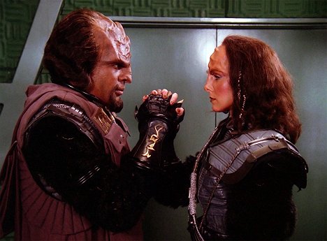 Michael Dorn, Suzie Plakson - Star Trek: The Next Generation - The Emissary - Photos