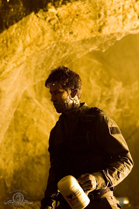 Joe Flanigan - Stargate Atlantis - Verwandlung - Filmfotos