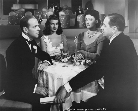 Fred Astaire, Rita Hayworth, Frieda Inescort, Robert Benchley - Nikdy nezbohatneš - Z filmu