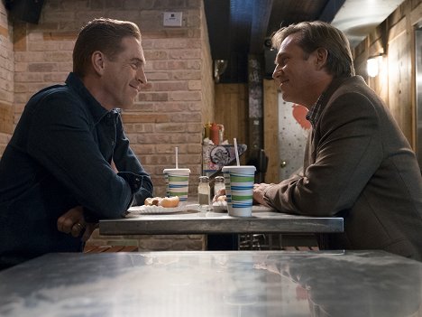 Damian Lewis, Richard Thomas - Billions - The Oath - De la película