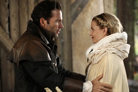 Eion Bailey, Jennifer Morrison - Once Upon a Time - Tougher Than the Rest - Photos