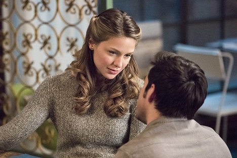 Melissa Benoist, Chris Wood - Supergirl - Exodus - Z filmu