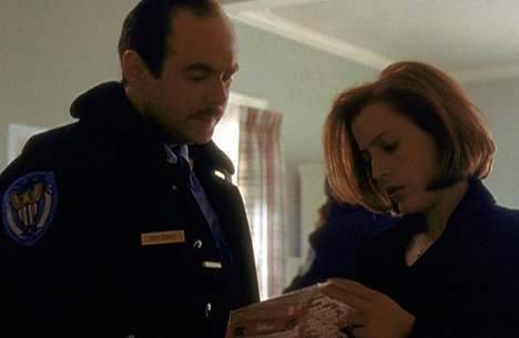 William MacDonald, Gillian Anderson - Akte X - Ein Spiel - Filmfotos