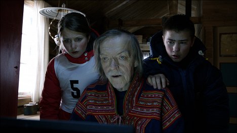 Tuva Høili Pedersen, Nils Reidar Utsi, Gard Emil Elvenes - Hjerterått - De la película