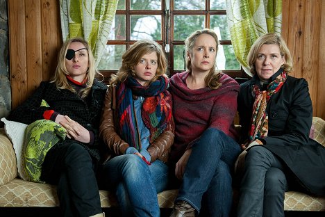 Ruth Becquart, Maaike Neuville, Kristine Van Pellicom, Barbara Sarafian - Clan - Een sponsen pyjama (Ontknoping) - Z filmu