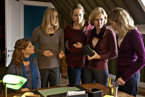 Maaike Neuville, Ruth Becquart, Kristine Van Pellicom, Barbara Sarafian, Inge Paulussen - Clan - Een sponsen pyjama (Ontknoping) - Filmfotók