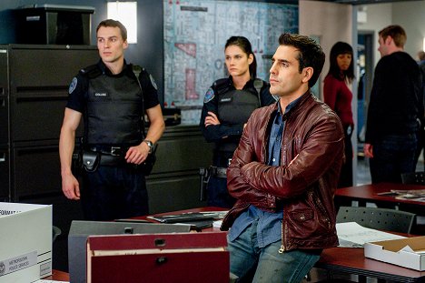Peter Mooney, Missy Peregrym, Ben Bass - Rookie Blue - You Can See the Stars - Photos