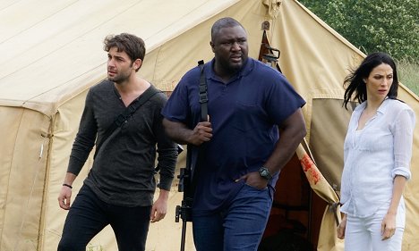 James Wolk, Nonso Anozie, Joanne Kelly - Zoo - Sins of the Father - Photos