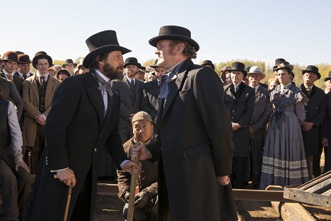 Tim Guinee, Colm Meaney - Hell on Wheels - Done - Z filmu