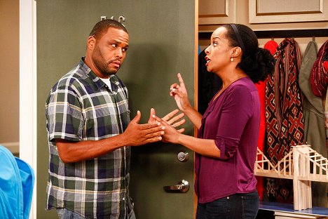 Anthony Anderson, Tempestt Bledsoe - Guys with Kids - The Standoff - Photos