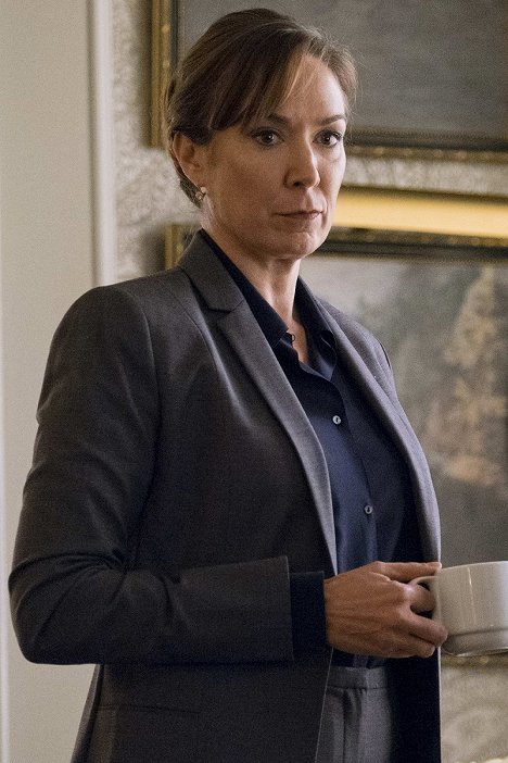 Elizabeth Marvel - Homeland - Zradca - Bábky - Z filmu