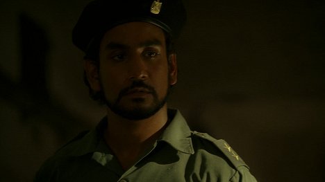Naveen Andrews - Lost - Einzelhaft - Filmfotos