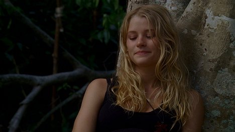 Emilie de Ravin - Lost - Raised by Another - Photos