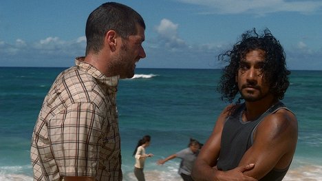 Matthew Fox, Naveen Andrews - Lost - Eltűntek - A bőrönd titka - Filmfotók