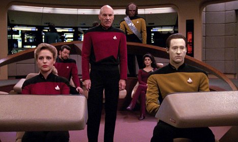 Pamela Winslow, Patrick Stewart, Brent Spiner - Star Trek: Nová generace - Stopy - Z filmu