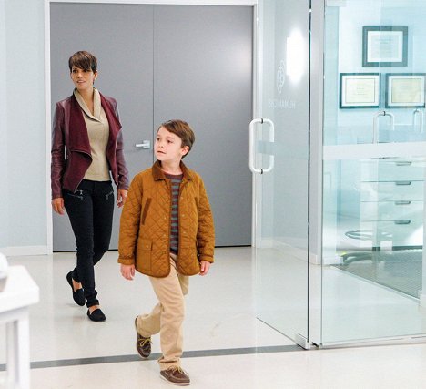 Halle Berry, Pierce Gagnon - Extant - Vyhynutí - Z filmu