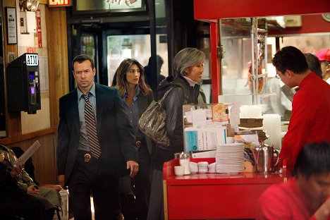 Donnie Wahlberg, Jennifer Esposito - Blue Bloods - Crime Scene New York - Chinatown - Photos