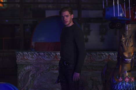 Dominic Sherwood - Shadowhunters: The Mortal Instruments - Bound by Blood - Photos