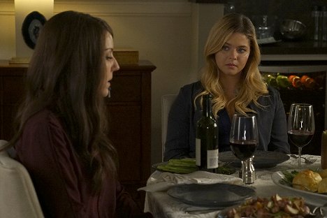Andrea Parker, Sasha Pieterse - Pretty Little Liars - Original G'A'ngsters - Photos