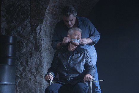 Ray Liotta, Stephen Lang - Shades of Blue - Ghost Hunt - Filmfotók