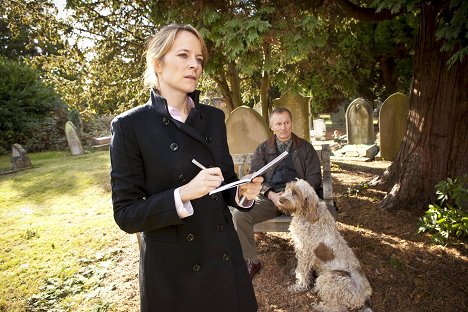 Kirsty Dillon, Aden Gillett - Vraždy v Midsomeri - Mŕtve ticho - Z filmu