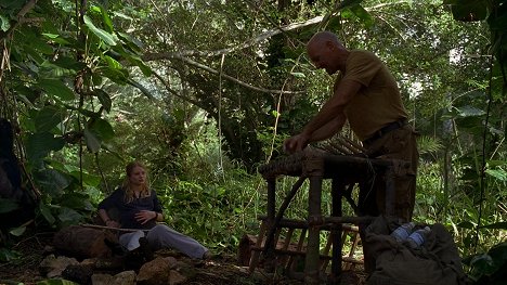 Emilie de Ravin, Terry O'Quinn - Lost - Numbers - Photos