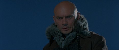 Yul Brynner - The Light at the Edge of the World - Z filmu