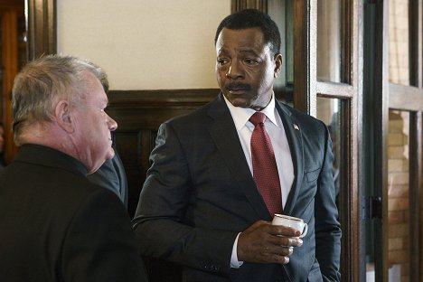 Jack McGee, Carl Weathers - Chicago Justice - Judge Not - Z filmu