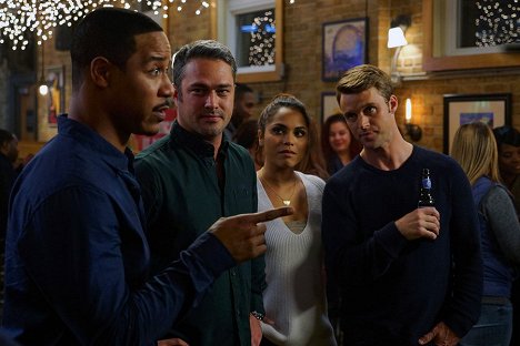 Brian White, Taylor Kinney, Monica Raymund, Jesse Spencer - Chicago Fire - Short and Fat - Photos